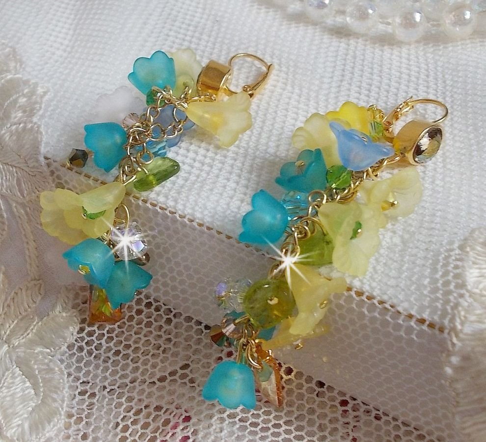 BO Bella Yellow montado com cristais Swarovski, flores foscas e pérolas 