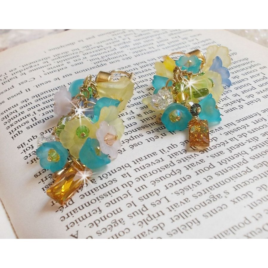 BO Bella Yellow montado com cristais Swarovski, flores foscas e pérolas 