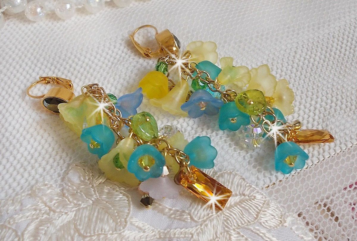 BO Bella Yellow montado com cristais Swarovski, flores foscas e pérolas 