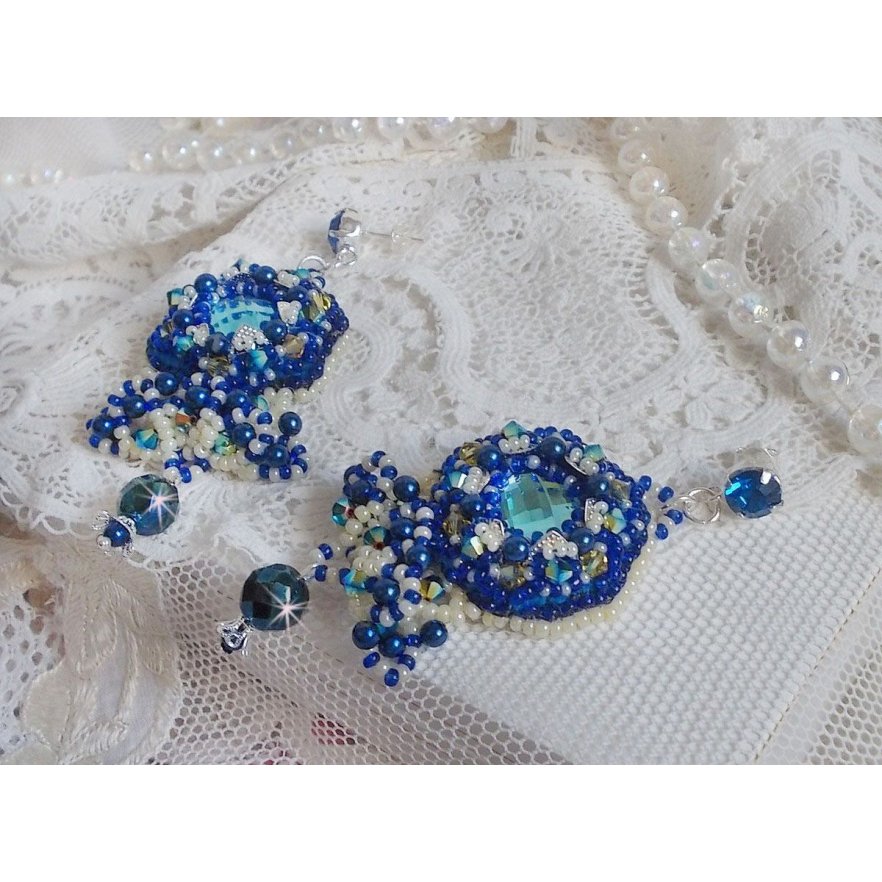 BO Palácio Azul Haute-Couture bordado com cristais Swarovski, pérolas de pérola, carimbos em filigrana e suportes de cabochon de prata 925/1000