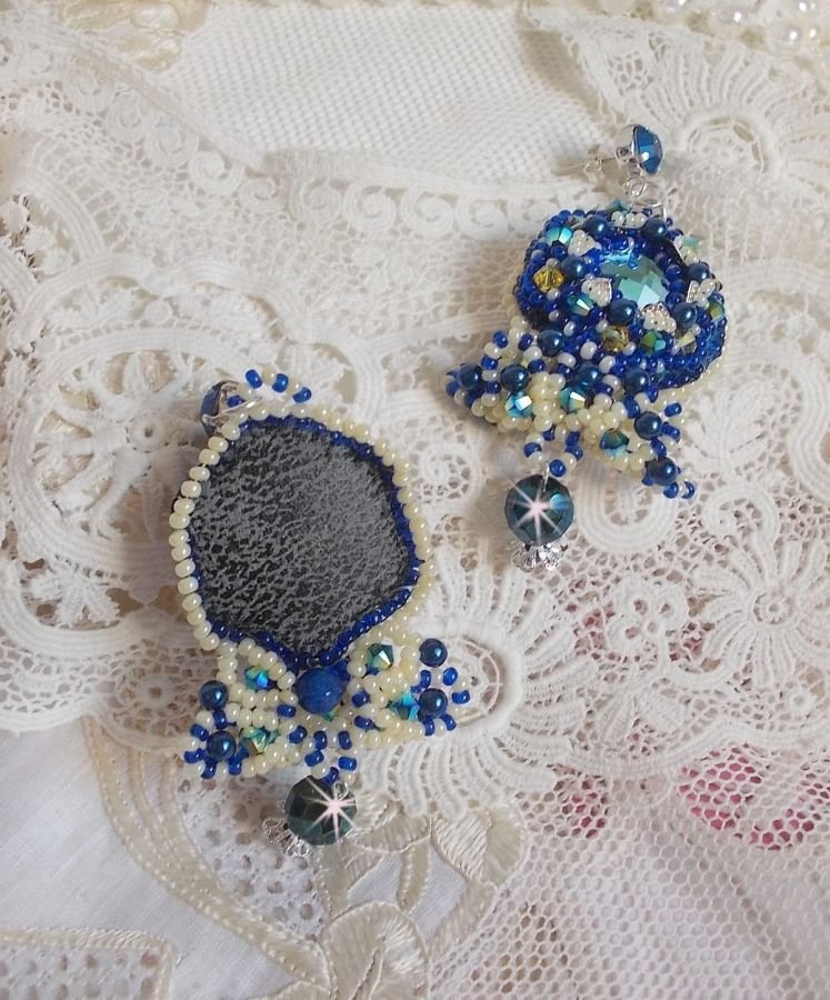 BO Palácio Azul Haute-Couture bordado com cristais Swarovski, pérolas de pérola, carimbos em filigrana e suportes de cabochon de prata 925/1000