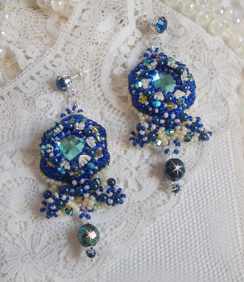 BO Palácio Azul Haute-Couture bordado com cristais Swarovski, pérolas de pérola, carimbos em filigrana e suportes de cabochon de prata 925/1000