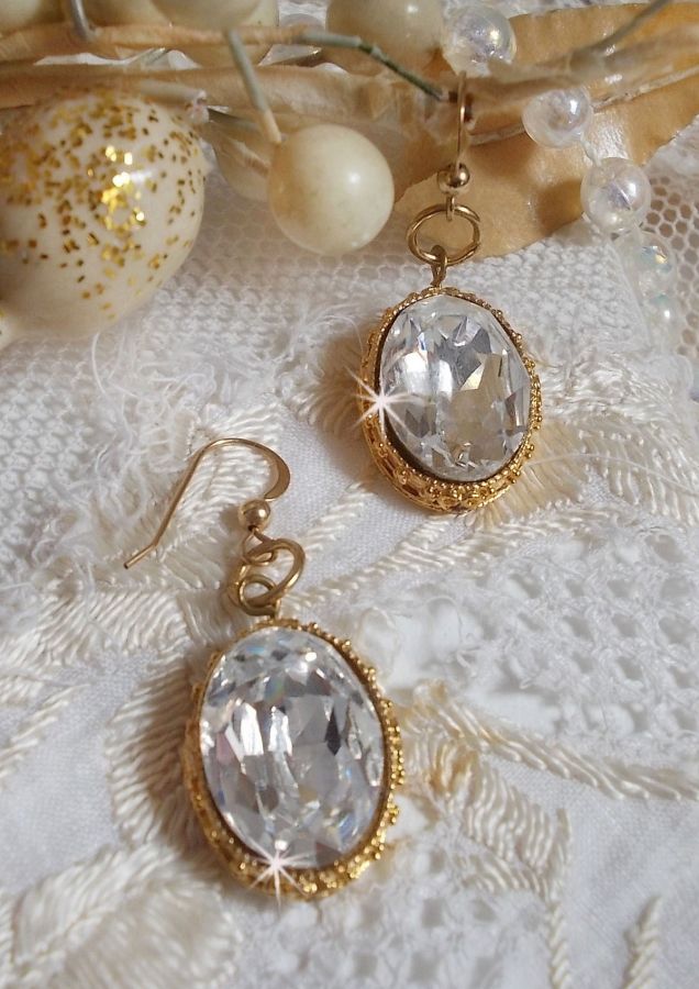 Brincos BO Gold Earrings com cristais Swarovski em cabochons dourados com 14 ganchos auriculares preenchidos a ouro de quilates