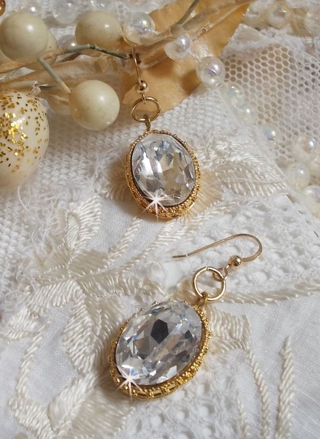 Brincos BO Gold Earrings com cristais Swarovski em cabochons dourados com 14 ganchos auriculares preenchidos a ouro de quilates