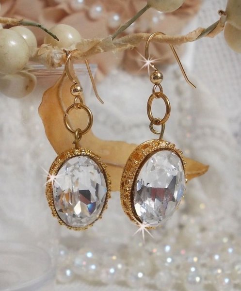 Brincos BO Gold Earrings com cristais Swarovski em cabochons dourados com 14 ganchos auriculares preenchidos a ouro de quilates