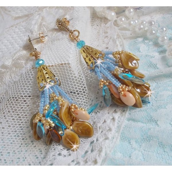 BO Cheyenne com madrep&eacute;rola de lantejoulas e punhais de vidro bo&eacute;mios