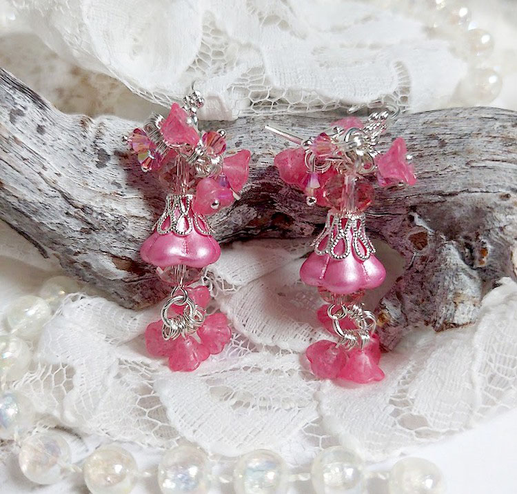 BO C&oelig;ur de Quartz cr&eacute;&eacute;es avec fleurs et perles, dormeuses laitons, perles Cristal Swarovski