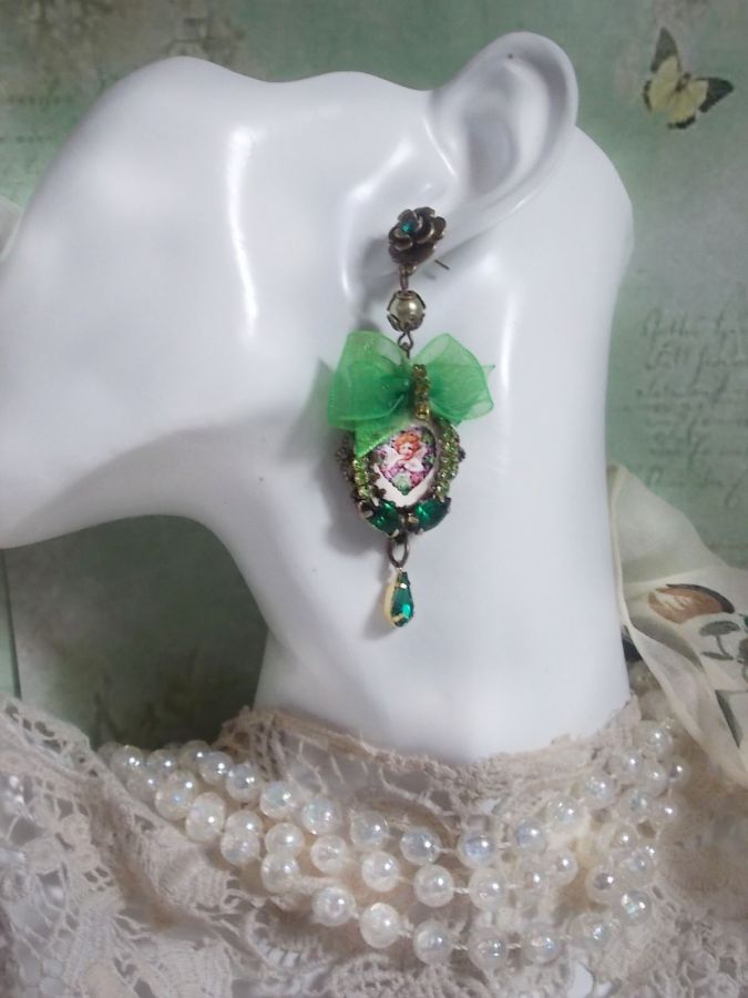 BO Coeur d'Anges criado com cabochons de ampliação, fita de organza, vários acessórios e cristais