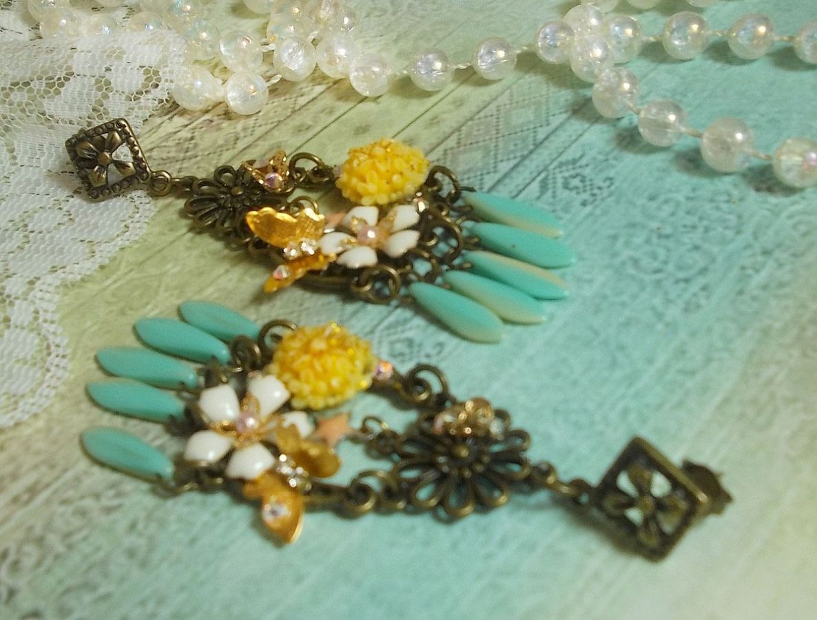 BO Spring Heart criado com punhais, flores de resina, PureCrystal e encantos