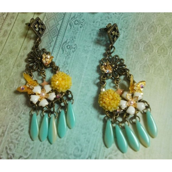 BO Spring Heart criado com punhais, flores de resina, PureCrystal e encantos