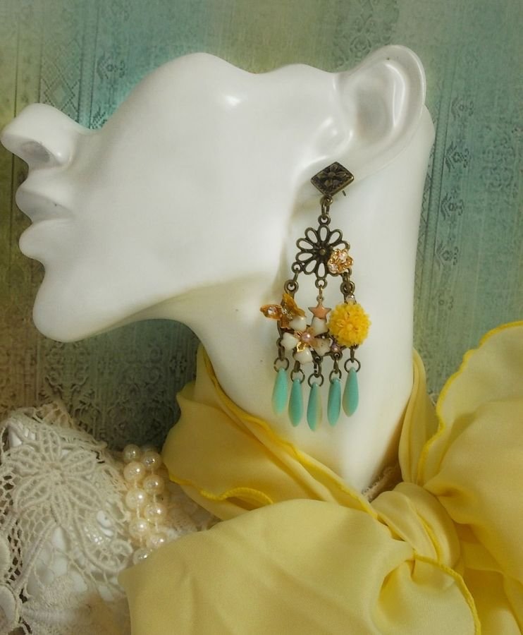 BO Spring Heart criado com punhais, flores de resina, PureCrystal e encantos