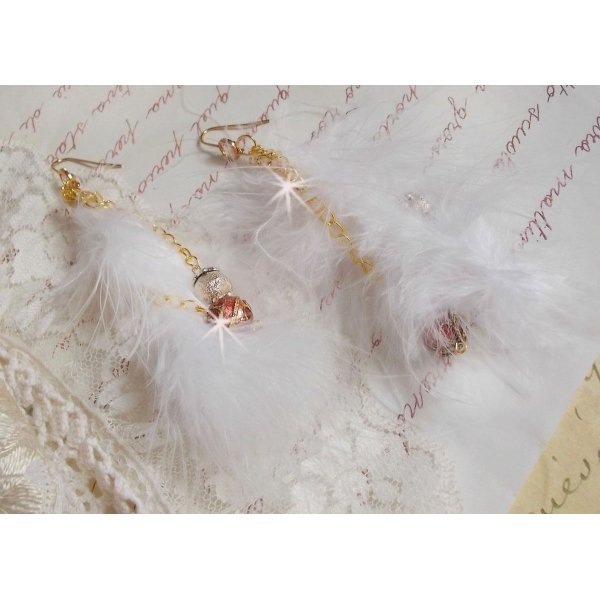 BO branco dourado macio criado com penas de &iacute;ndios bo&eacute;mios