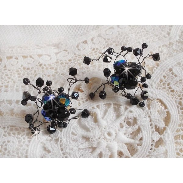 BO Douce Nuit com tops girat&oacute;rios de cristal Swarovski e facetas de vidro