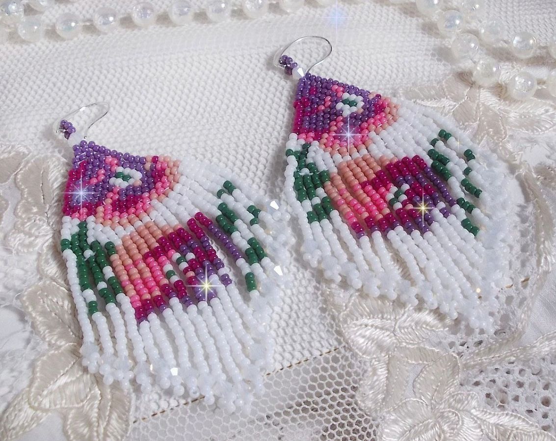BO Flores de Cerejeira criadas com Branco Opaco, Rosa de várias tonalidades, Verde com Tucos