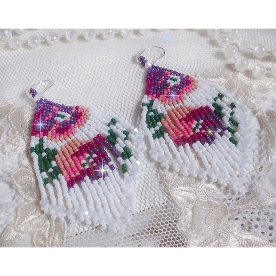 BO Flores de Cerejeira criadas com Branco Opaco, Rosa de várias tonalidades, Verde com Tucos