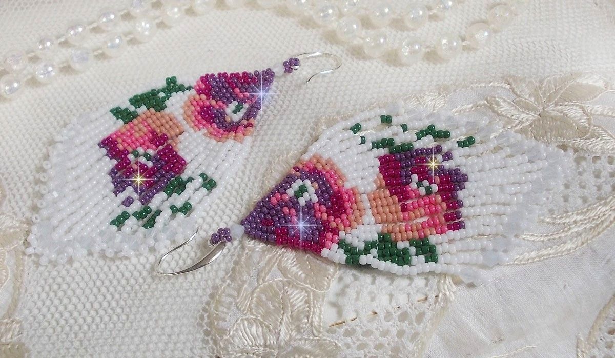 BO Flores de Cerejeira criadas com Branco Opaco, Rosa de várias tonalidades, Verde com Tucos