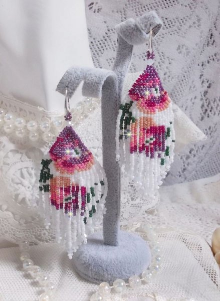 BO Flores de Cerejeira criadas com Branco Opaco, Rosa de v&aacute;rias tonalidades, Verde com Tucos