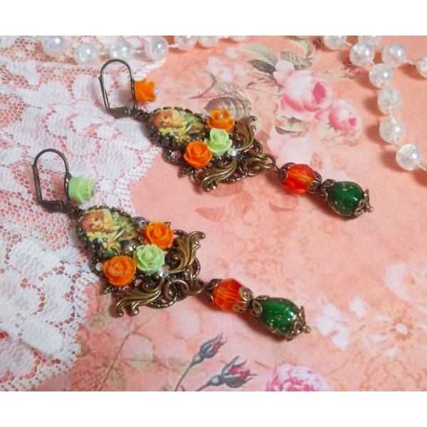 BO Fada Alo&eacute;s Ab&oacute;bora criada com cabochons de lupa, rosas de resina e cristais