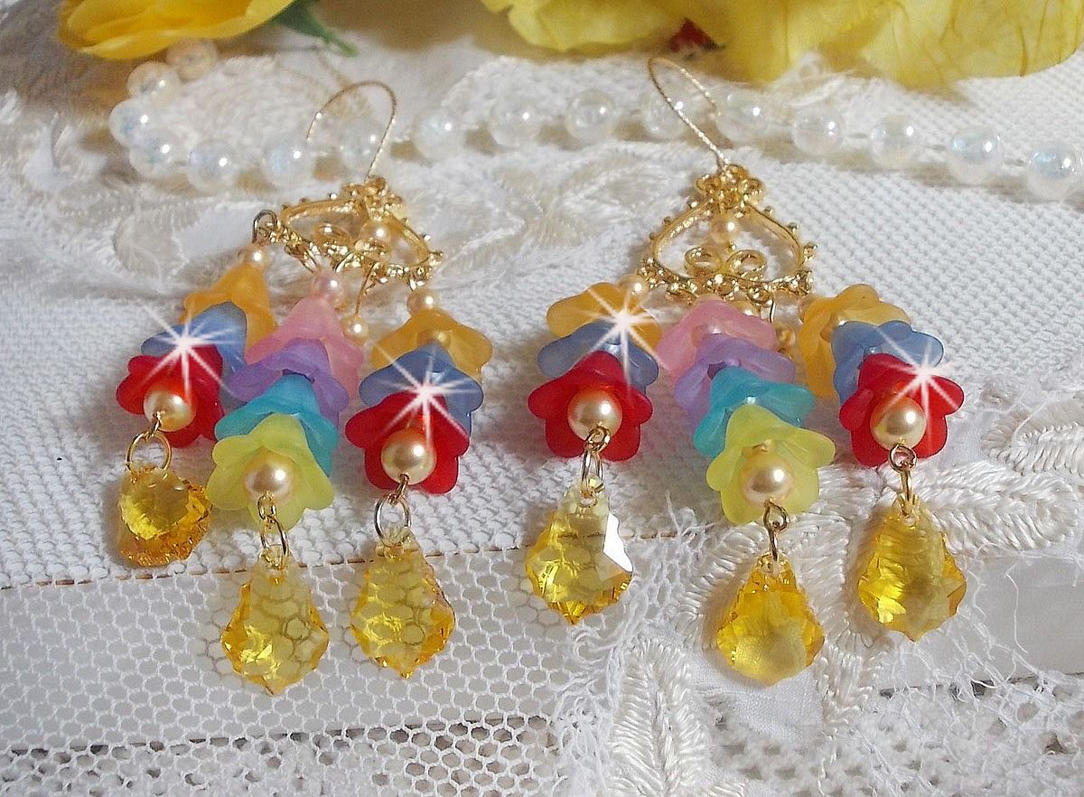 BO Flores de Jardim com cristais Swarovski e flores Lucite em diferentes cores