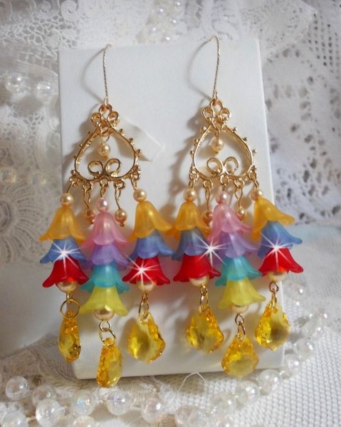 BO Flores de Jardim com cristais Swarovski e flores Lucite em diferentes cores