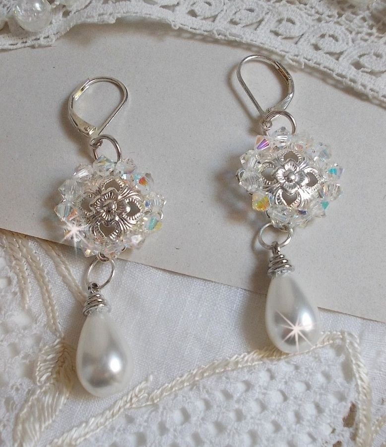BO Gouttelettes Givrées com cristais Swarovski e pérolas brancas de Maiorca