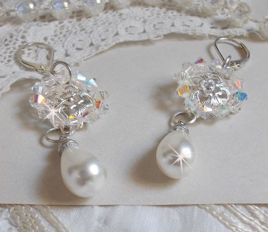 BO Gouttelettes Givrées com cristais Swarovski e pérolas brancas de Maiorca