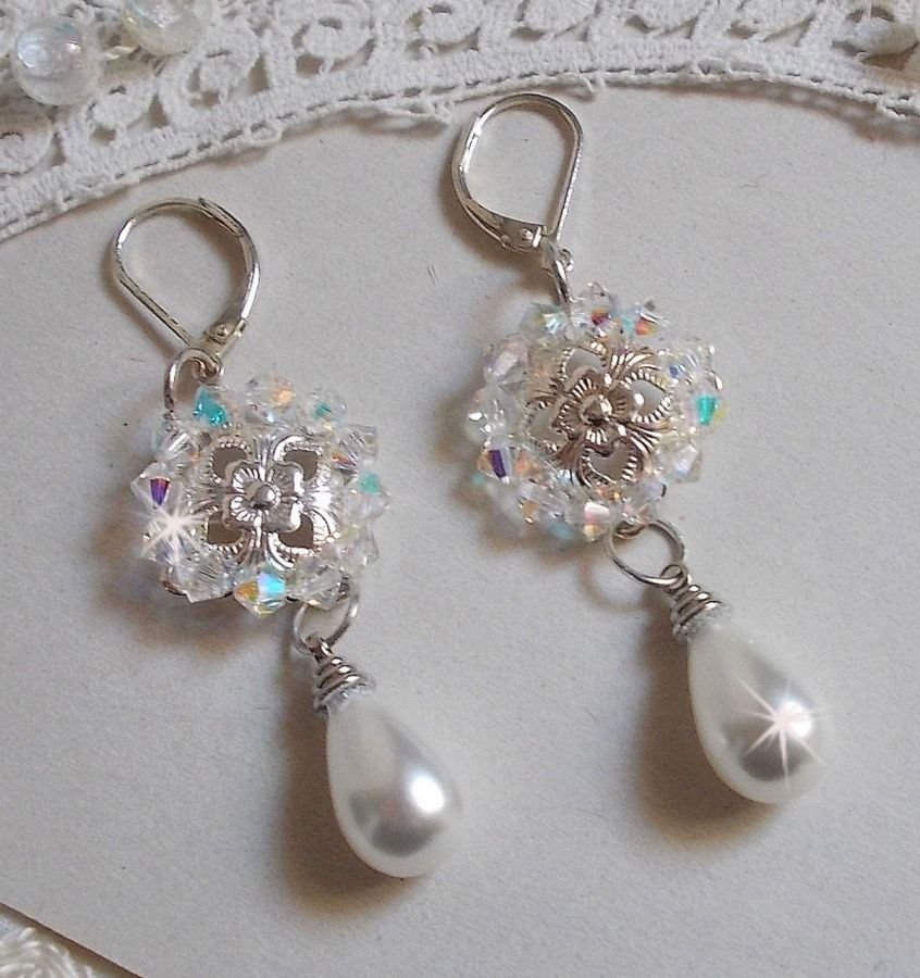BO Gouttelettes Givrées com cristais Swarovski e pérolas brancas de Maiorca