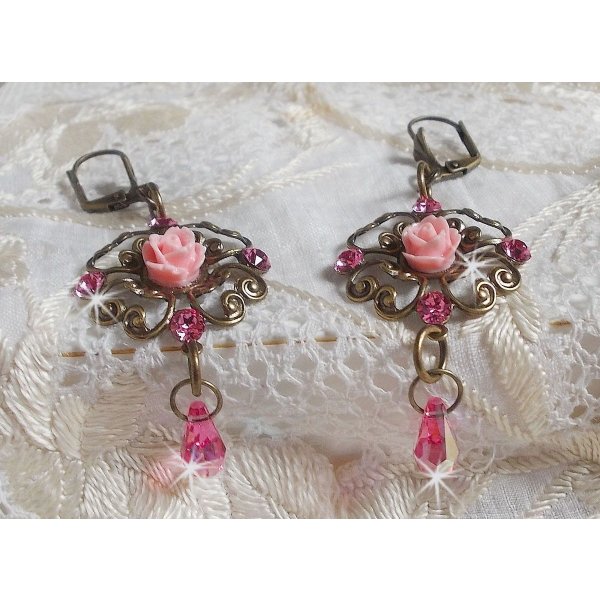 BO Irresist&iacute;vel Colec&ccedil;&atilde;o Eden com estes cristais Swarovski montados em casti&ccedil;ais de bronze