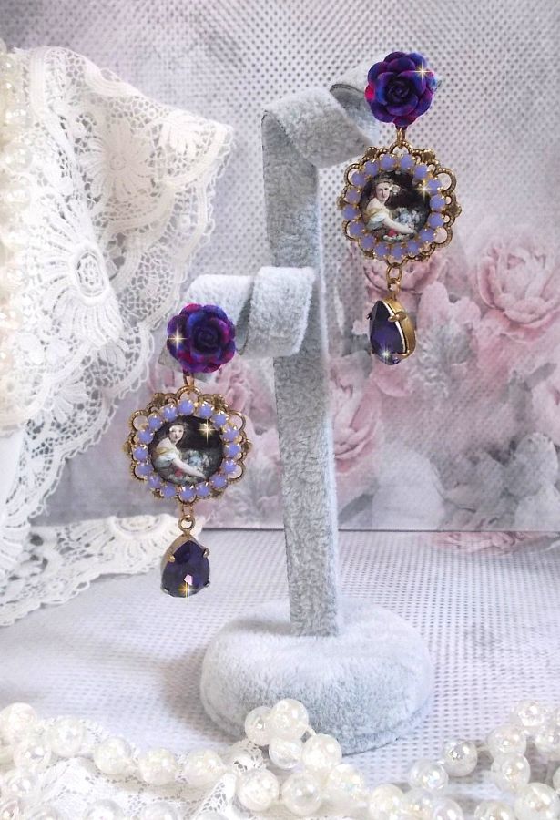 BO La Lavendière criado com cabochões de lupa, cristais PureCrystal, cabochões de resina, banhados a ouro e acessórios de latão de bronze