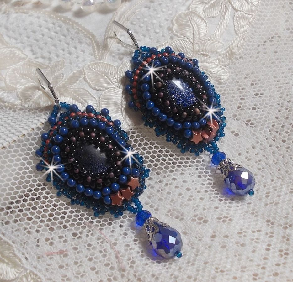 BO Maldivas bordadas com cabochões de resina brilhante, contas Swarovski redondas peroladas e contas de sementes Miyuki