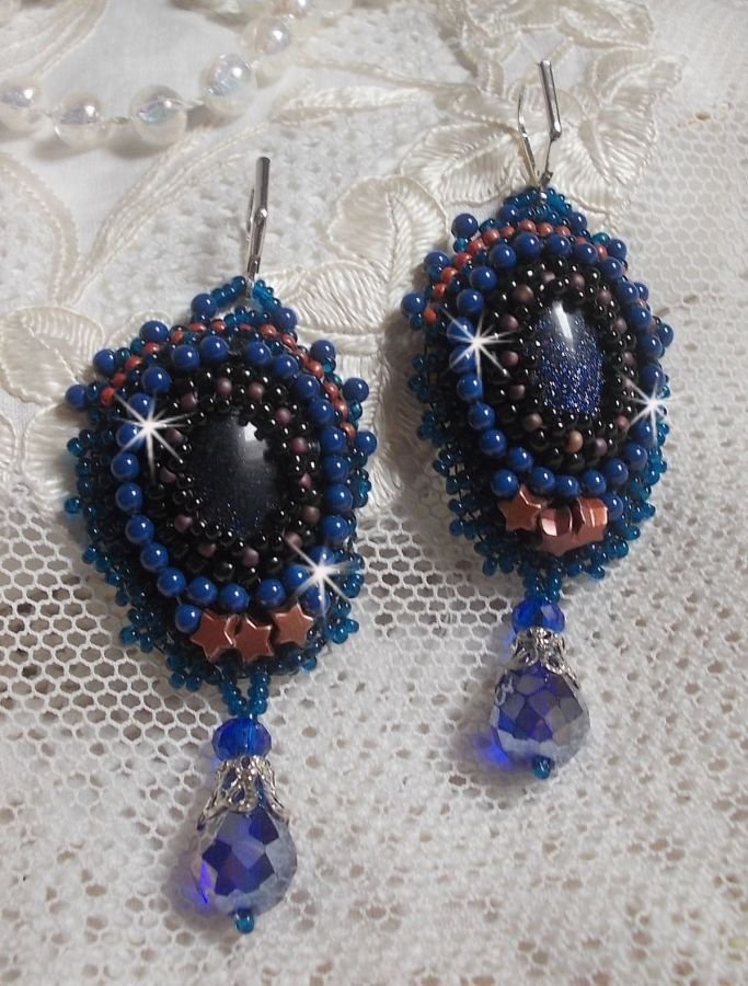 BO Maldivas bordadas com cabochões de resina brilhante, contas Swarovski redondas peroladas e contas de sementes Miyuki