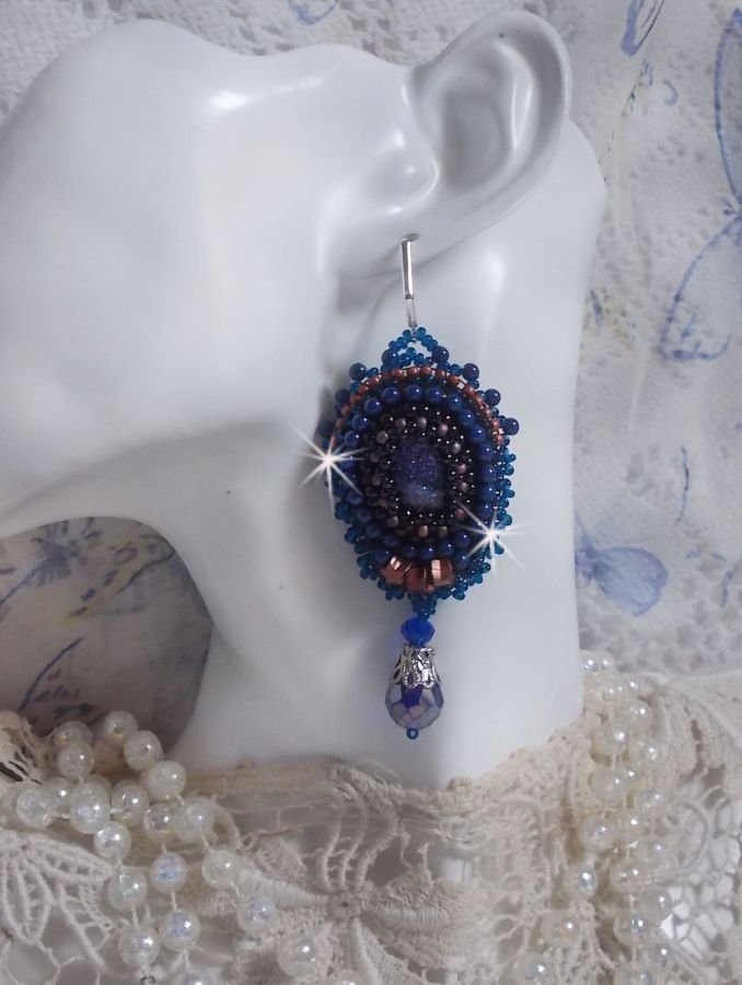 BO Maldivas bordadas com cabochões de resina brilhante, contas Swarovski redondas peroladas e contas de sementes Miyuki