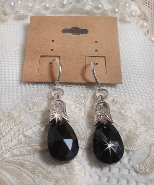 BO Merveilles Jet criado com pequenos strass de prata e gotas facetadas