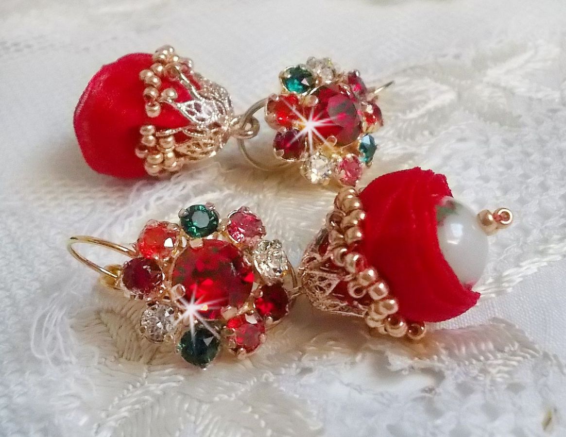 BO Mia bordado com cristais Swarovski, pedras de zircónio laranja, contas Fimo e contas de sementes