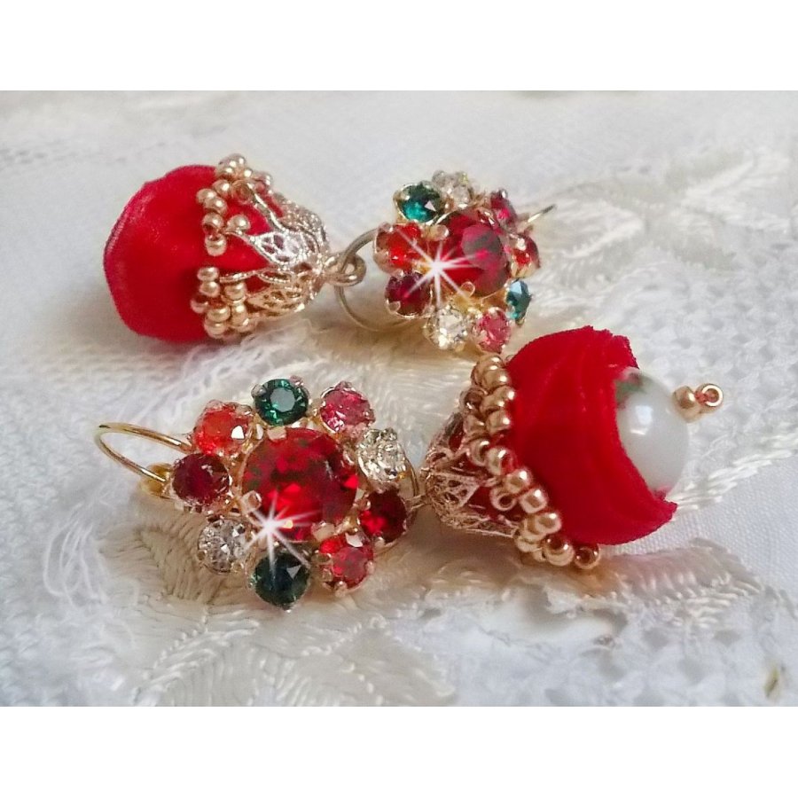 BO Mia bordado com cristais Swarovski, pedras de zircónio laranja, contas Fimo e contas de sementes