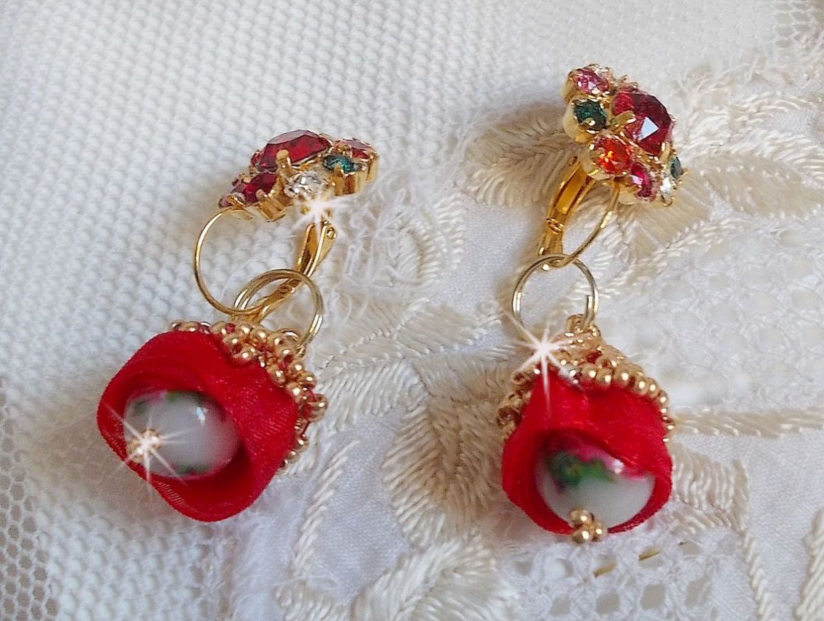 BO Mia bordado com cristais Swarovski, pedras de zircónio laranja, contas Fimo e contas de sementes
