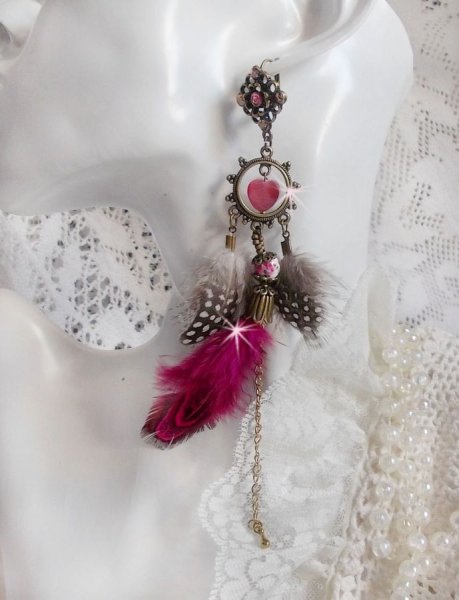 Navajo Fuchsia e Brown BO com contas de vidro, cristais Swarovski e plumas