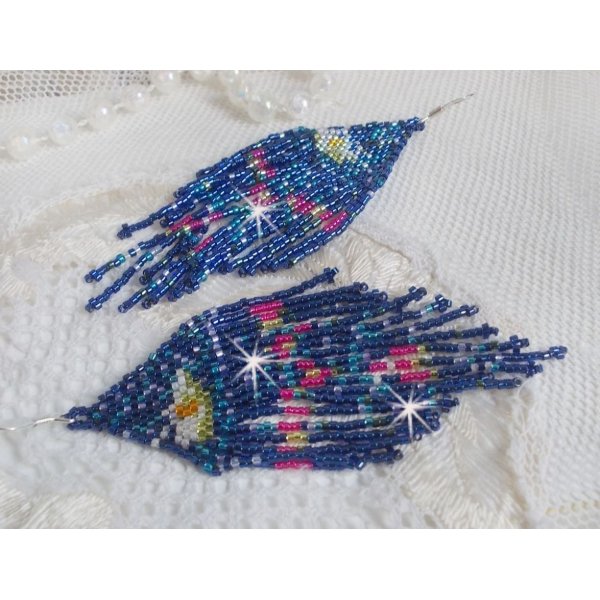 BO L&iacute;rios de &aacute;gua criados com mudas Miyuki e Toho em azul, rosa, branco, amarelo, laranja e verde