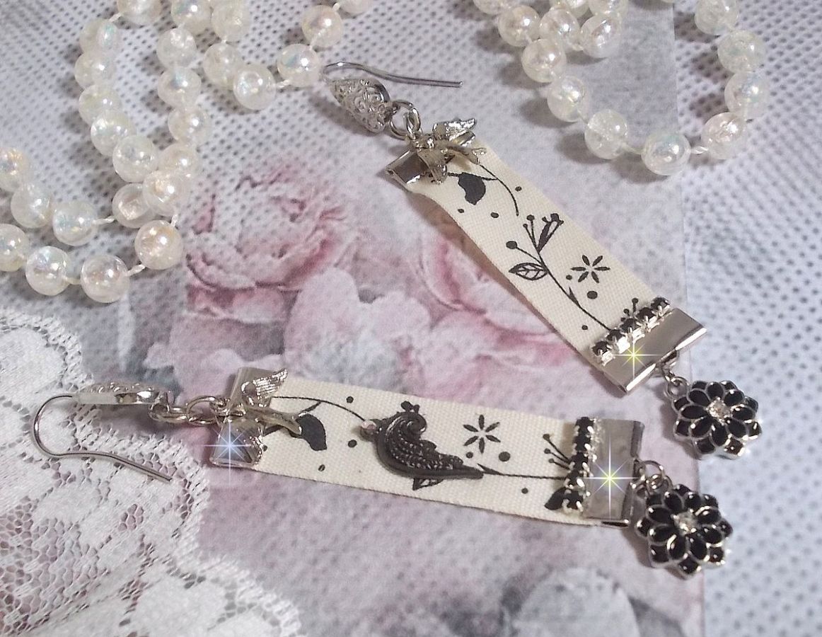 BO Black and White Birds criado com fita de impressão de pássaros a preto e branco, cristais, flores de esmalte e acessórios de qualidade