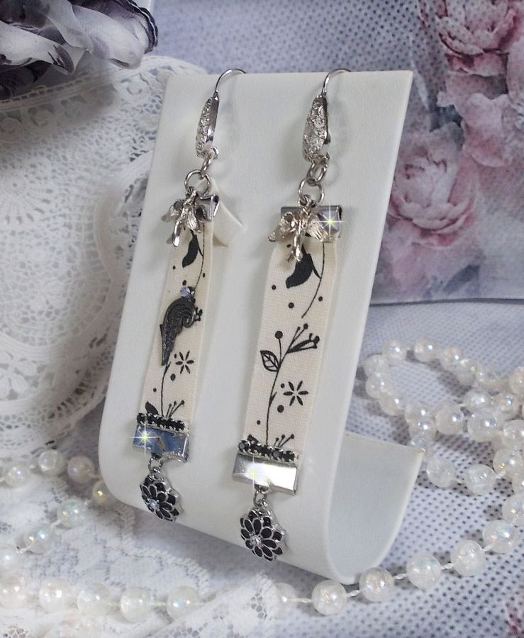 BO Black and White Birds criado com fita de impressão de pássaros a preto e branco, cristais, flores de esmalte e acessórios de qualidade
