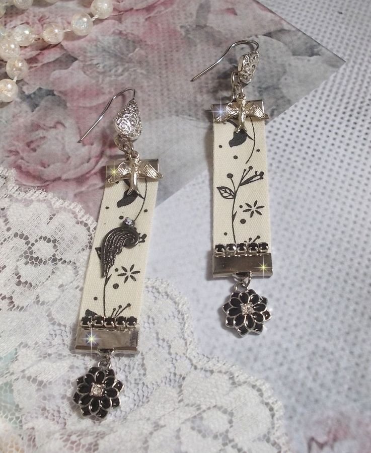 BO Black and White Birds criado com fita de impressão de pássaros a preto e branco, cristais, flores de esmalte e acessórios de qualidade