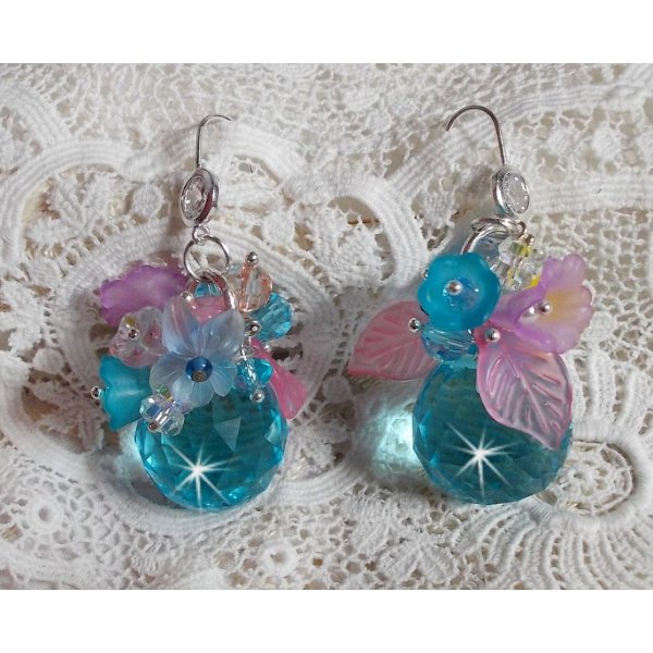 Ondine Blue BO criado com cristais Swarovki e flores de resina rosa