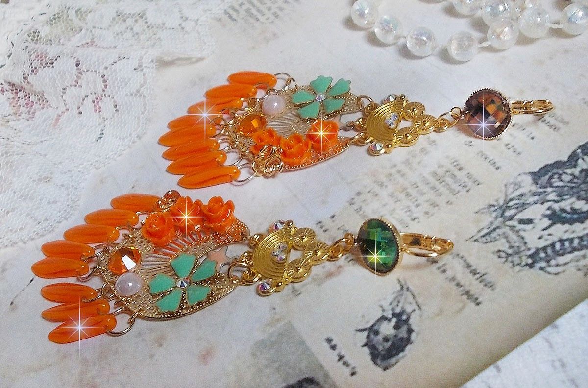 BO Roseraie Orange Roses criado com strass Swarovski e cabochons, flores, adagas cor de laranja, cabochons de vidro e acessórios de qualidade