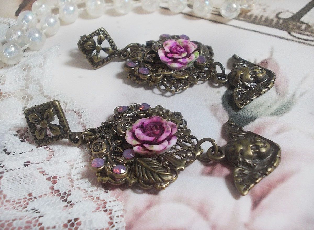BO Secrets des Angelots criados com rosas de resina, quadros de Angelot, gravuras e cristais