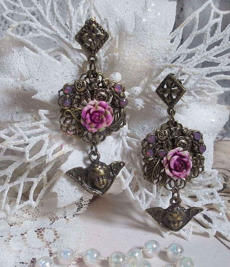 BO Secrets des Angelots criados com rosas de resina, quadros de Angelot, gravuras e cristais