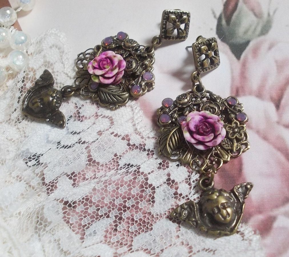 BO Secrets des Angelots criados com rosas de resina, quadros de Angelot, gravuras e cristais