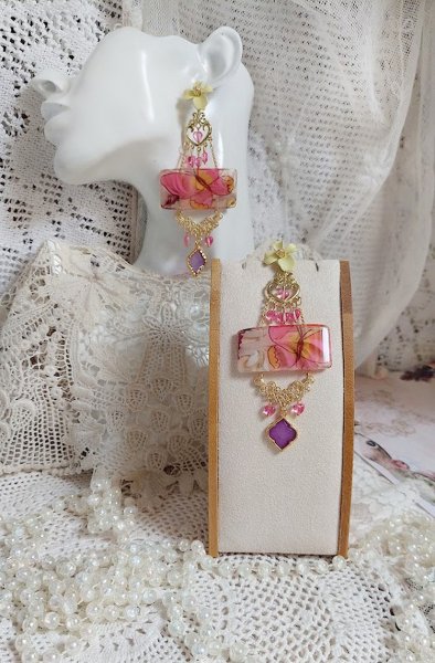 BO Soie de R&ecirc;ves cr&eacute;&eacute;es avec perles acryliques, intercalaires, pendentifs &eacute;poxy et puces m&eacute;tal 