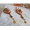 BO Souffle d'Automne chic Bordado étnico com cristais Swarovski, dois cabochons de vidro boémios dos anos 60, rosas de resina e missangas de sementes