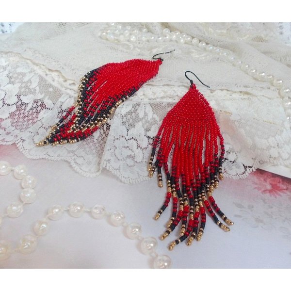 BO Red Swirls criados com contas de qualidade e ganchos de lat&atilde;o preto