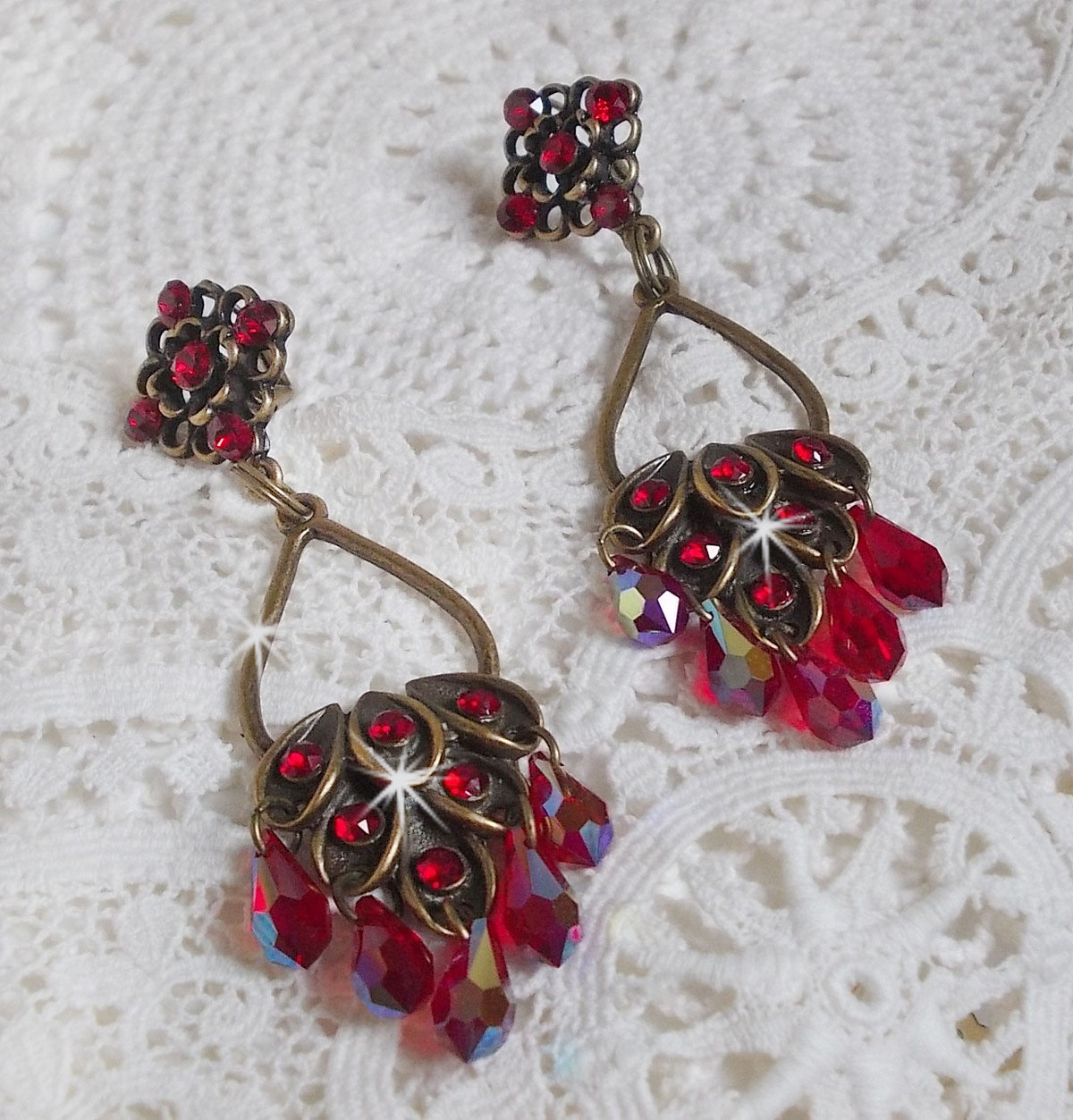 BO Irresistível Colecção Ruby montada em castiçais com cristais Swarovski